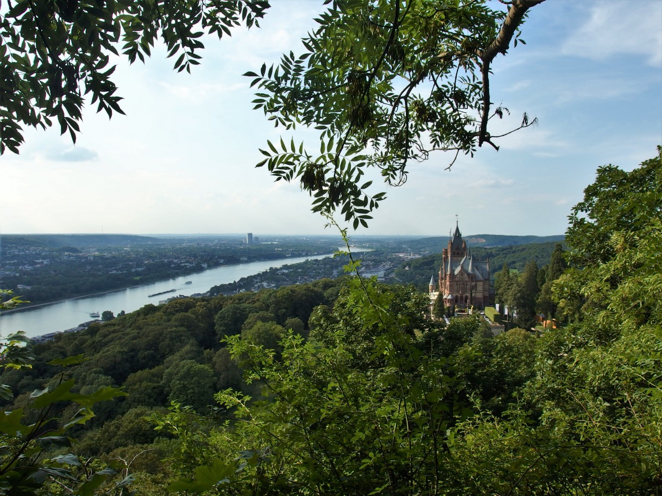 Uitzicht op de berg bij kasteel Drachenfels, vlakbij Bonn (Foto: Meeke Roet)